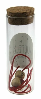 Geluksbuisje knuffels en kusjes met gelukpoppetje hartje op de buik