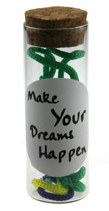 Geluksbuisje make your dreams happen met 3 cm chinese gelukspoppetje