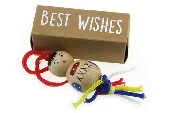 Geluksdoosje kraft langwerpig best wishes met 4 cm chinese gelukspop