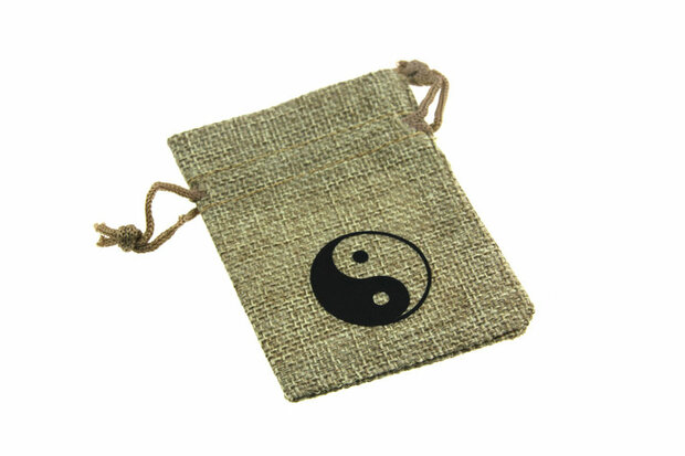 Jute zakjes ying yang 7 x 9 cm 1