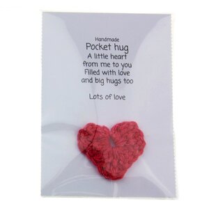 Handmade Pocket Hug Roze op Kaartje kopen? | Gelukspoppetjes.nl